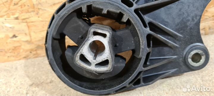 Опора двигателя Opel Astra J A14NET 1.4л