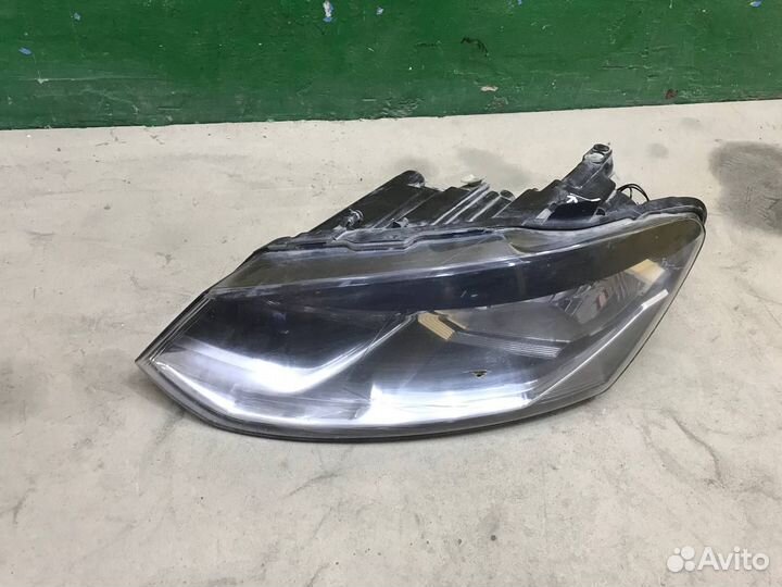 Фара левая Volkswagen Polo