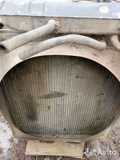 Радиатор на маз