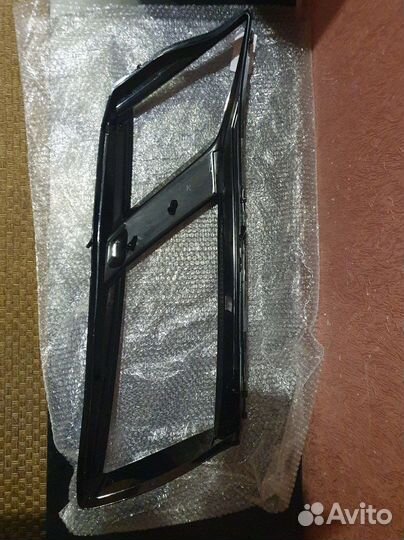 Стекло левой фары Шкода Октавия А7 (2017- 2020)