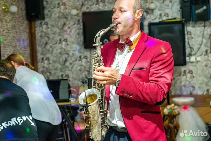 Зажигательный ведущий черноморского побережья