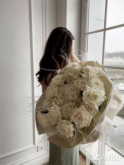 Авторский букет из роз. Доставка в аквабоксе