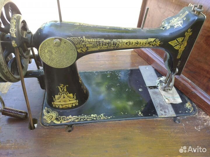 Швейная машинка Зингер на станине чугун