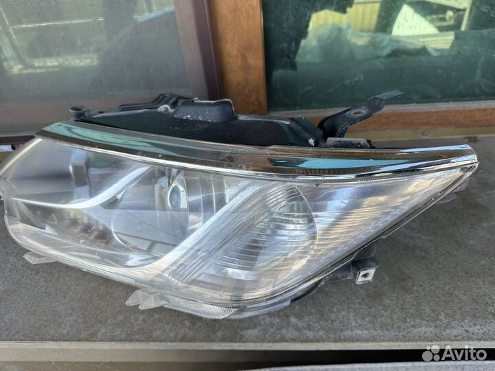 Фара левая на toyota camry 55