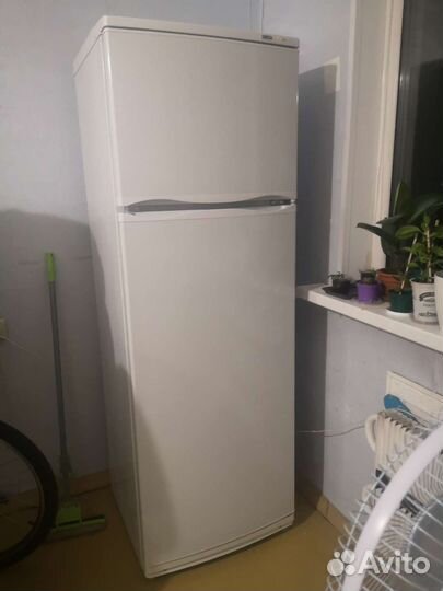 Холодильник atlant двухкамерный бу