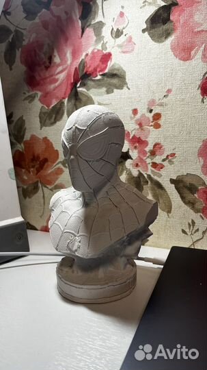 Бюст Человека паука гипсовая фигура