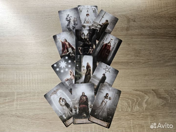 Таролог, Гадание на картах Таро, Магия