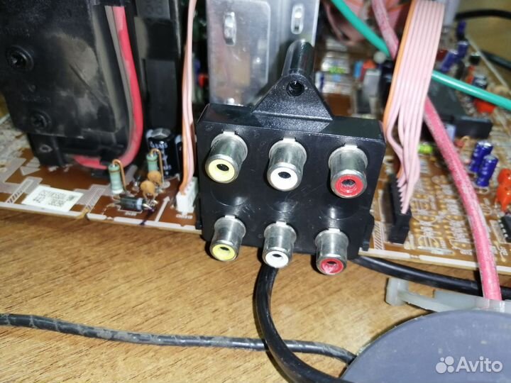 Радиодетали и платы разъёмы