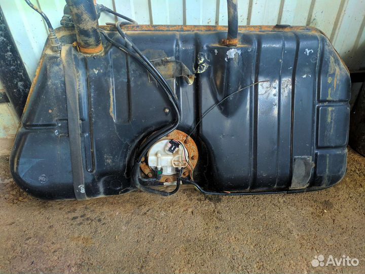 Бензобак приора,2110,11,12,13,14