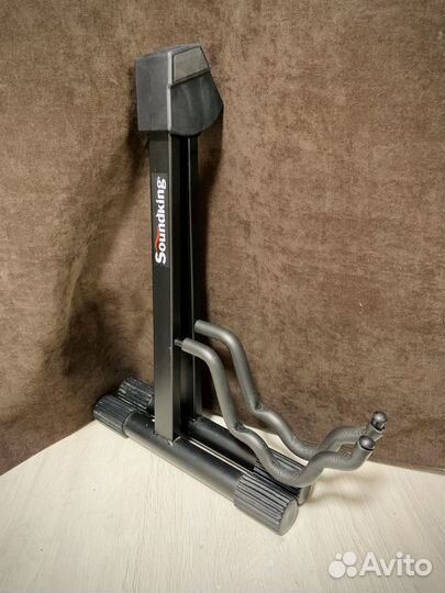 Стойка для гитары