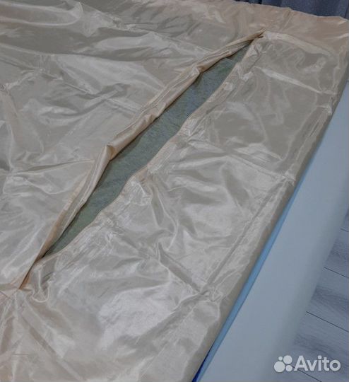 Покрывало с кистями (Таиланд)