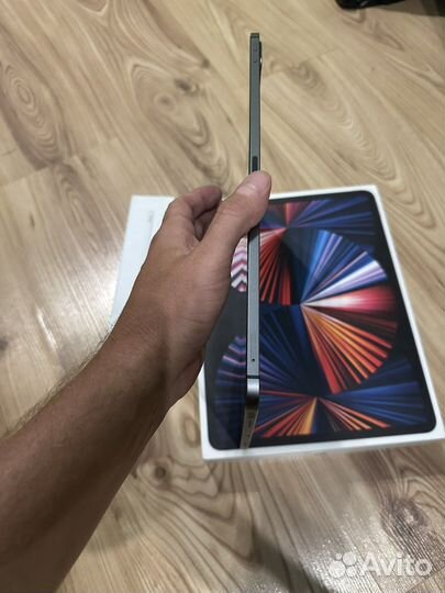 iPad pro 12 9 2021 256 + sim