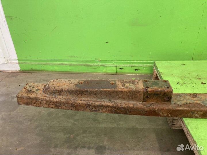 Усилитель бампера iveco stralis