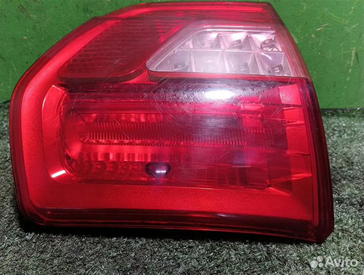 Фонарь задний внутренний левый Citroen C5 2009