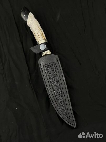 Нож из дамасской стали