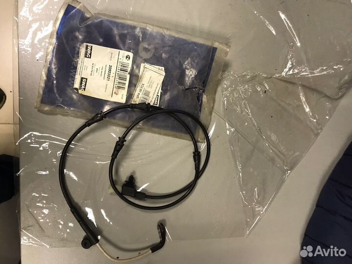 Датчик износа колодок BMW 5 E60