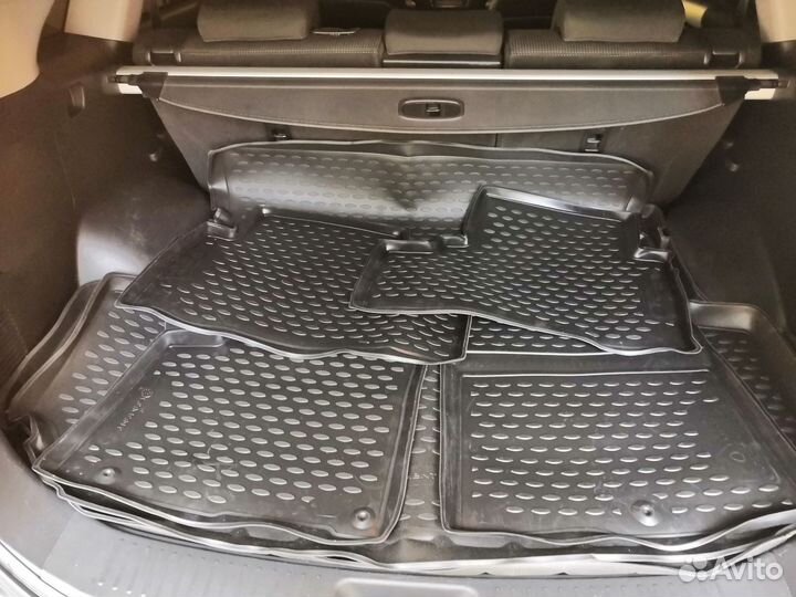 Коврики резиновые в салон и в багажник