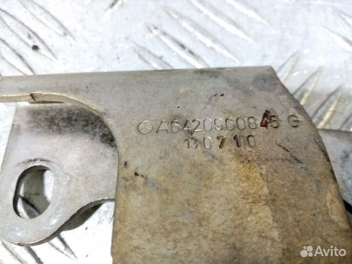 Б/У Кронштейн турбины#001