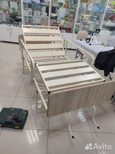 Медицинская кровать для лежачих больных