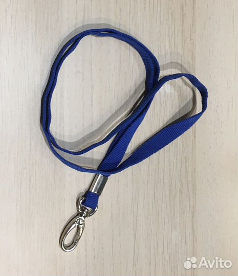 Шнурок для бейджа