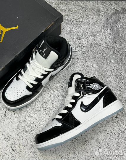 Кроссовки Nike air Jordan 1