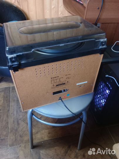 Виниловый проигрыватель