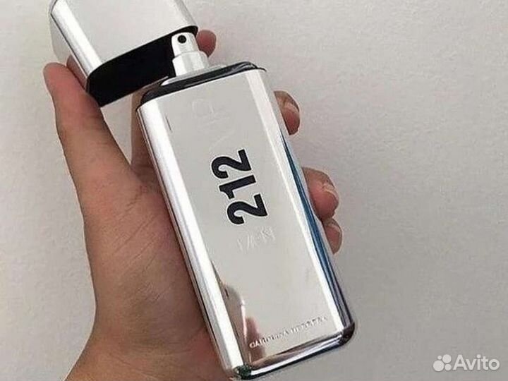 Духи Carolina Herrera 212 VIP men