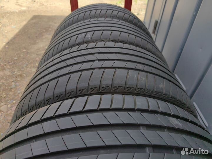 Bridgestone Turanza T005 225/40 R18