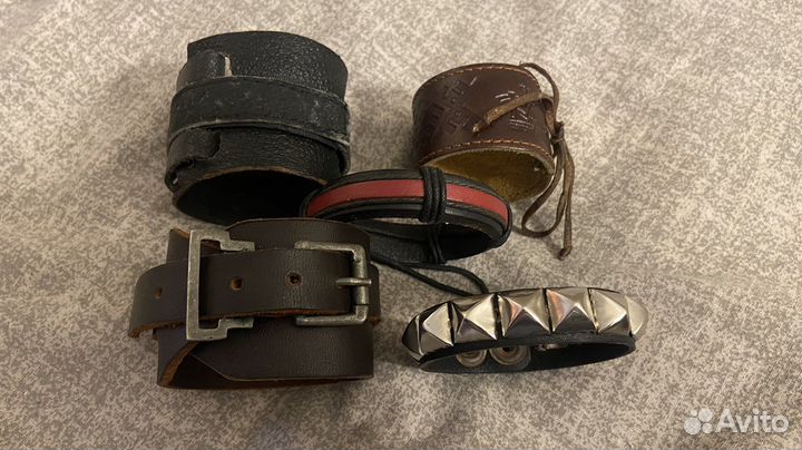 Напульсники и браслеты