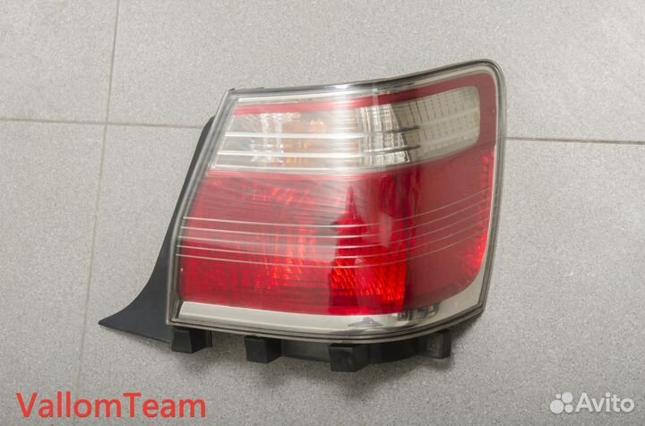 Лот UP632049 Оригинальная задняя оптика для Toyota