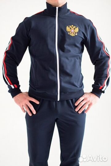Мужской спортивный костюм с гербом России