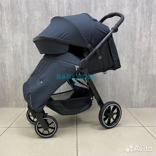 Коляска всесезонная