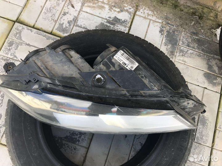 Фара галоген Volkswagen Passat B7 2010-2015