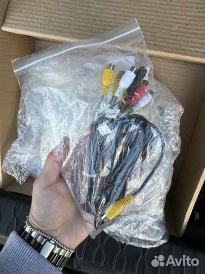 Штатная магнитола LADA x-ray