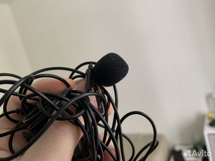 Петличный микрофон boya