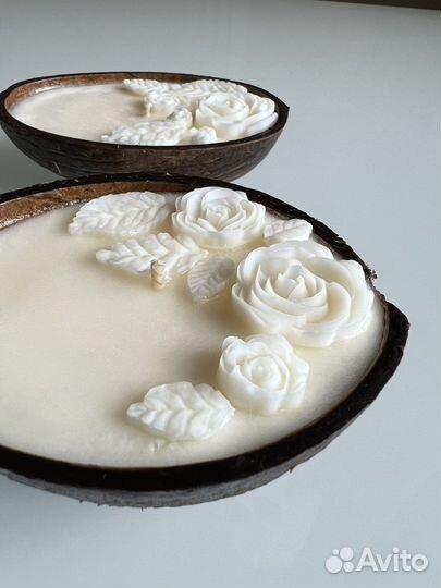 Ароматическая свеча в кокосе