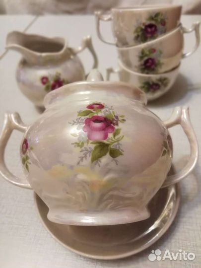 Молочник, сахарница, Чашки