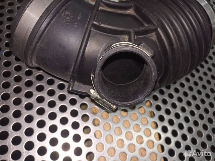 Патрубок чистого воздуха (к турбине) BMW 5 G30/G31