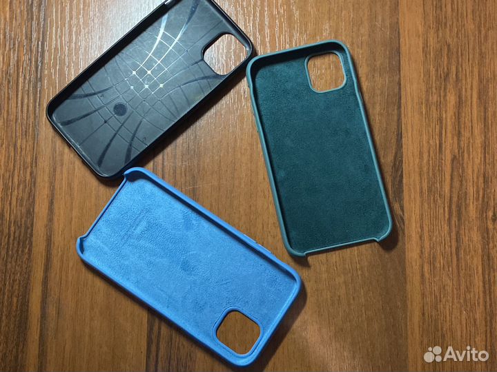 Чехлы на iPhone 11
