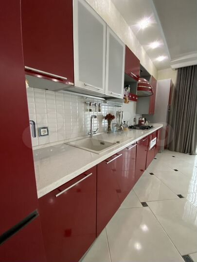 2-к. квартира, 72 м², 2/4 эт.