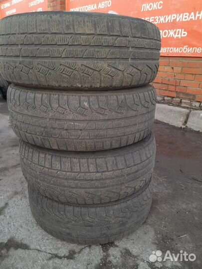 Accelera X-Grip Studdable 225/60 R17