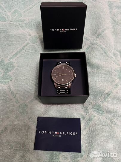 Часы Tommy Hilfiger