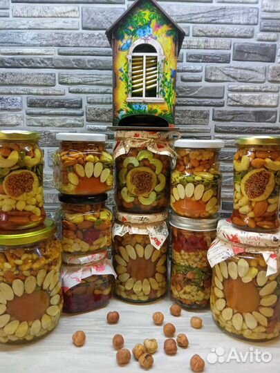 Мед с орешками.Замороженные ягоды