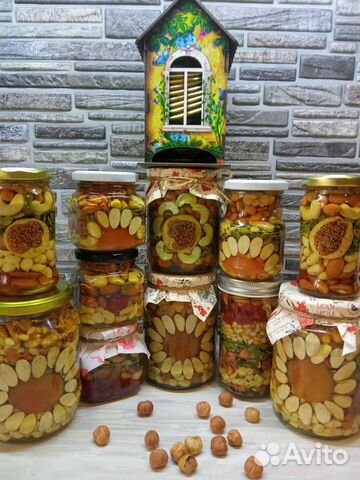 Мед с орешками.Замороженные ягоды