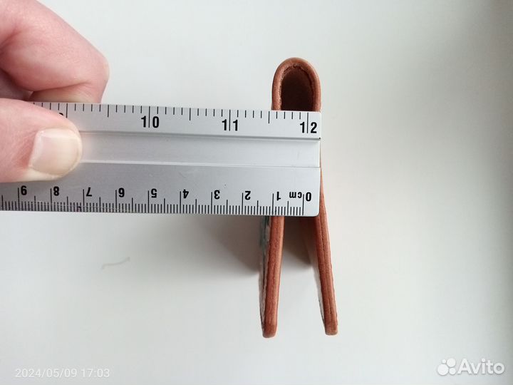 Обложка на паспорт из натуральной кожи с тиснением