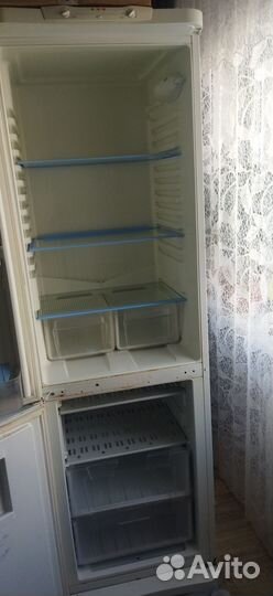 Холодильник бу indesit