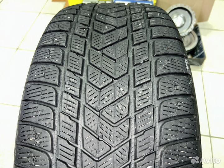 Pirelli Scorpion Winter 275/45 R21 107V