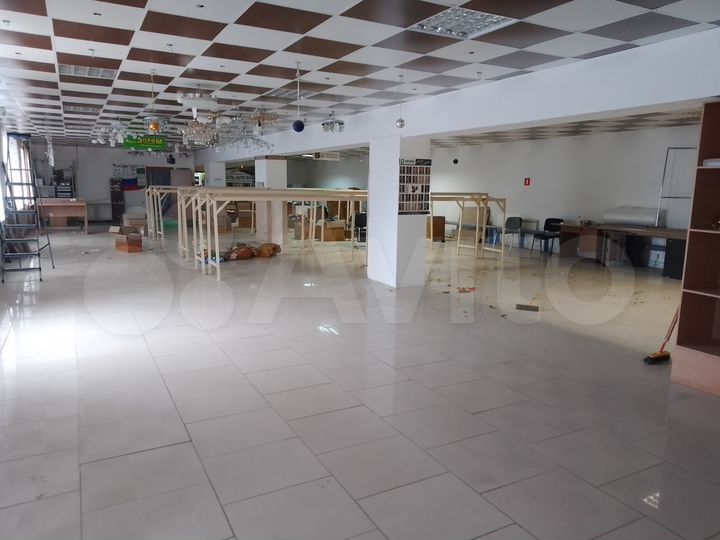 Свободного назначения, 700 м²