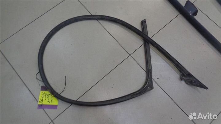 Уплотнитель (наружный) Renault Laguna 2 2001-2008