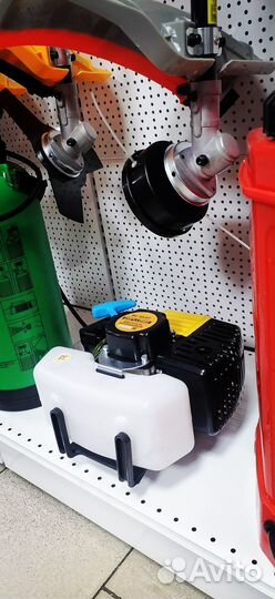 Двигатель для бензинового Триммера 3.5. л.с. Гаран